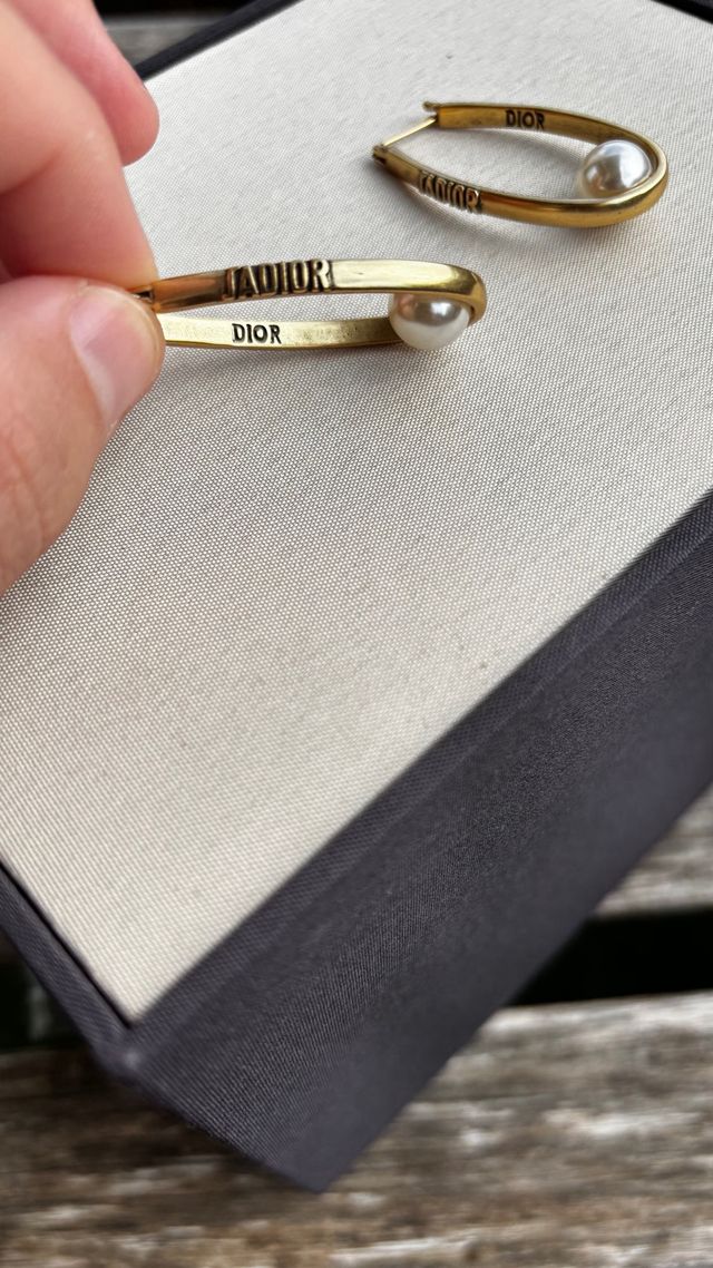 Dior pendientes dorados J’Adior perla