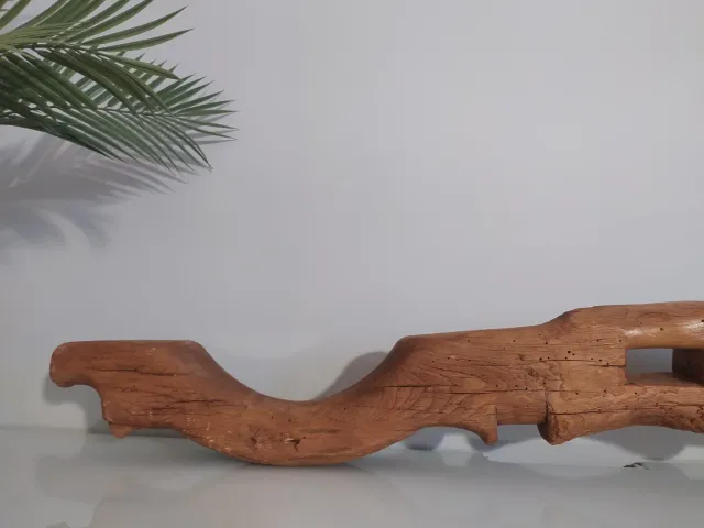 Yugo antiguo de madera.Vintage decoración