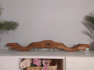Yugo antiguo de madera. Vintage decoración