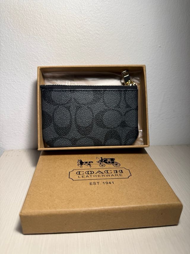 Monedero/Tarjetero Coach Negro y Dorado