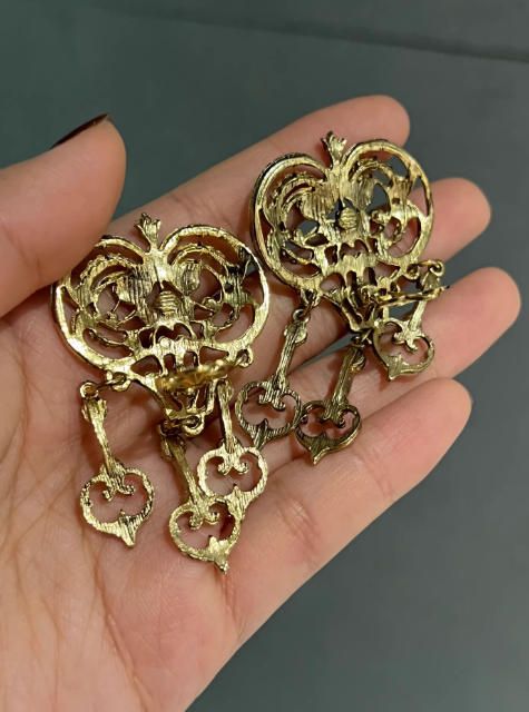 Pendientes vintage dorados con piedras