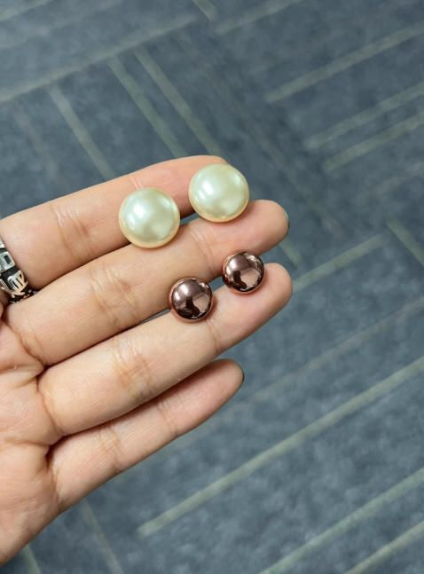 2 pares pendientes perla y oro