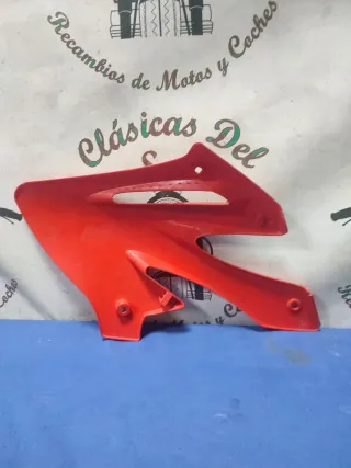 Tapa Lateral Derecha Radiador Lifan Roja