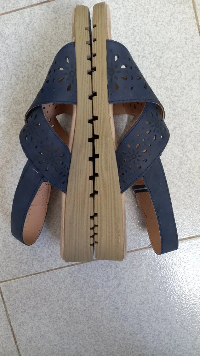 Sandalias de piel azul