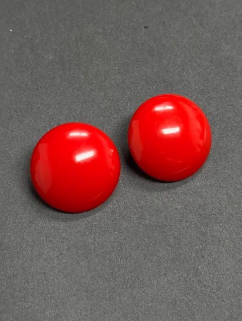 Pendientes rojos elegantes