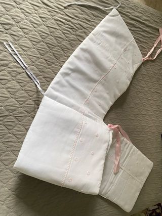 Chichonera protectora cuna blanca