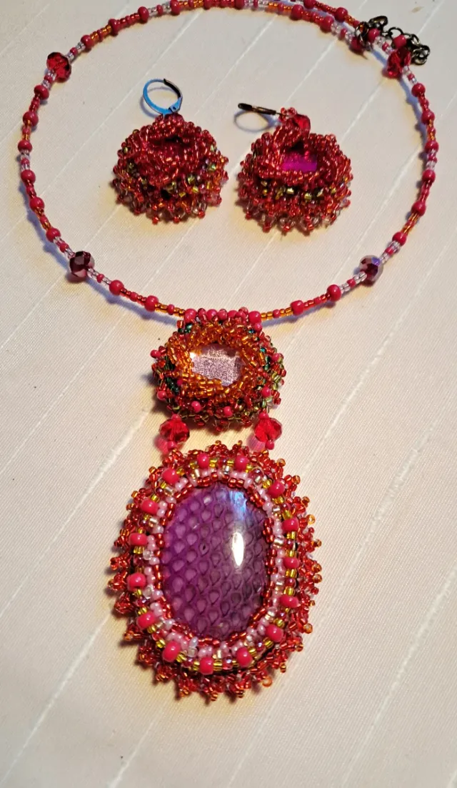 Conjunto Collar y Pendientes Artesanales