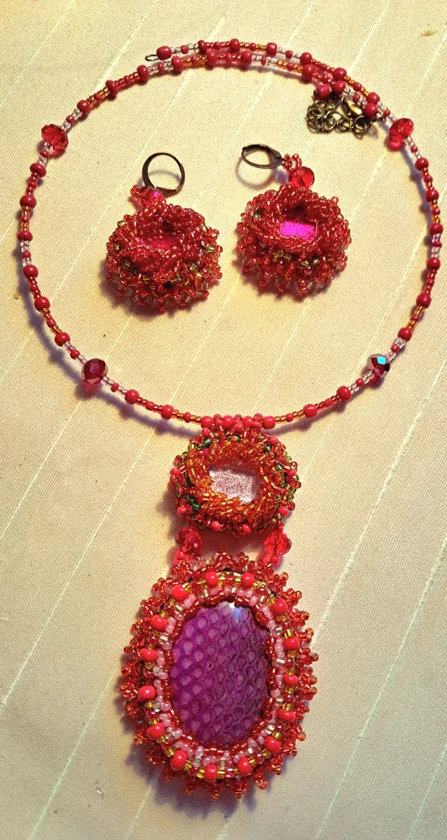 Conjunto Collar y Pendientes Artesanales