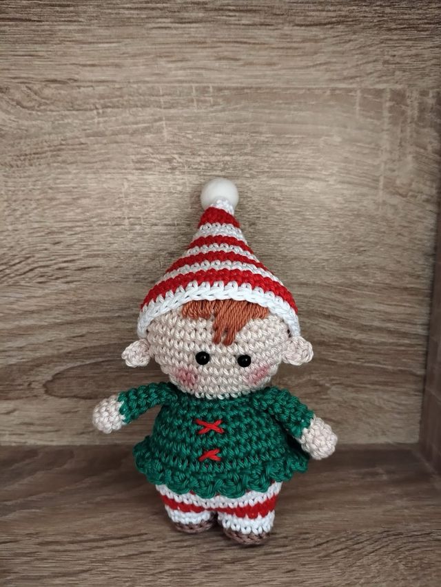 Elfo uncinetto decorazione natalizia