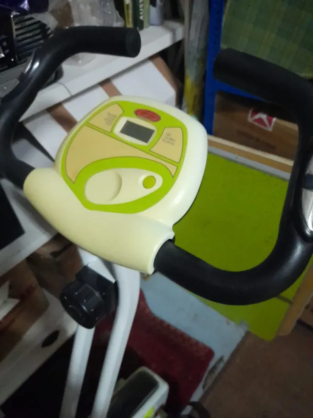 Bicicleta Estática Plegable David Douillet VX02