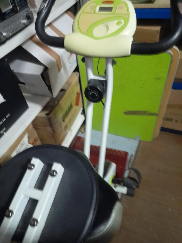 Bicicleta Estática Plegable David Douillet VX02