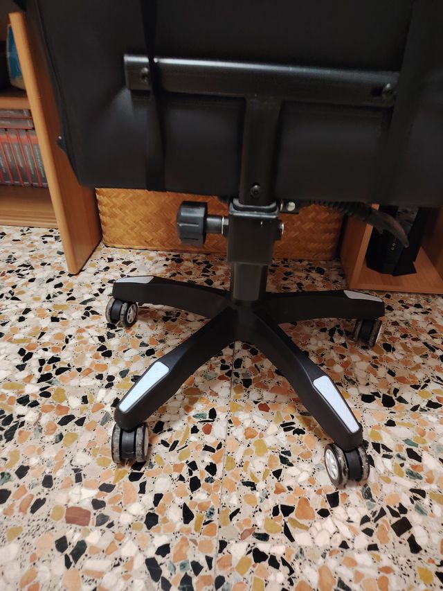 la sedia e possibile comprarla