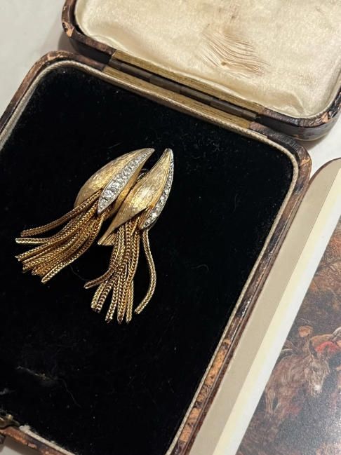 Pendientes vintage dorados con flecos