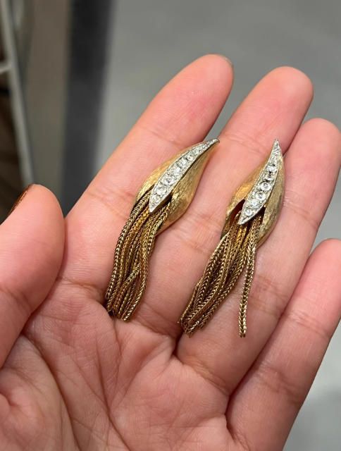 Pendientes vintage dorados con flecos