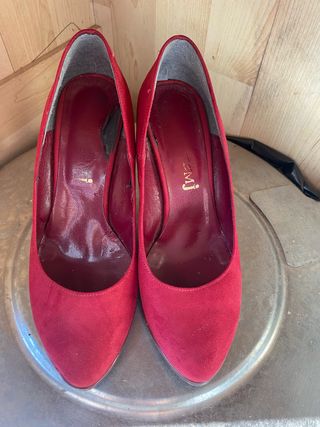 Scarpe con tacco rosse scamosciate