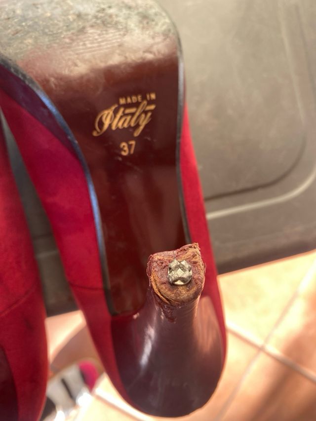 Scarpe con tacco rosse scamosciate