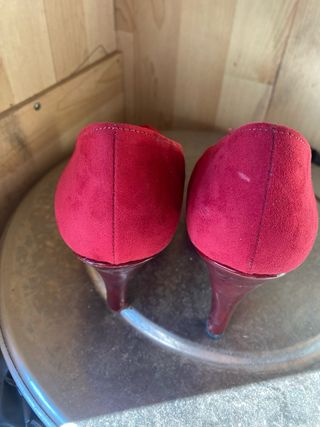Scarpe con tacco rosse scamosciate