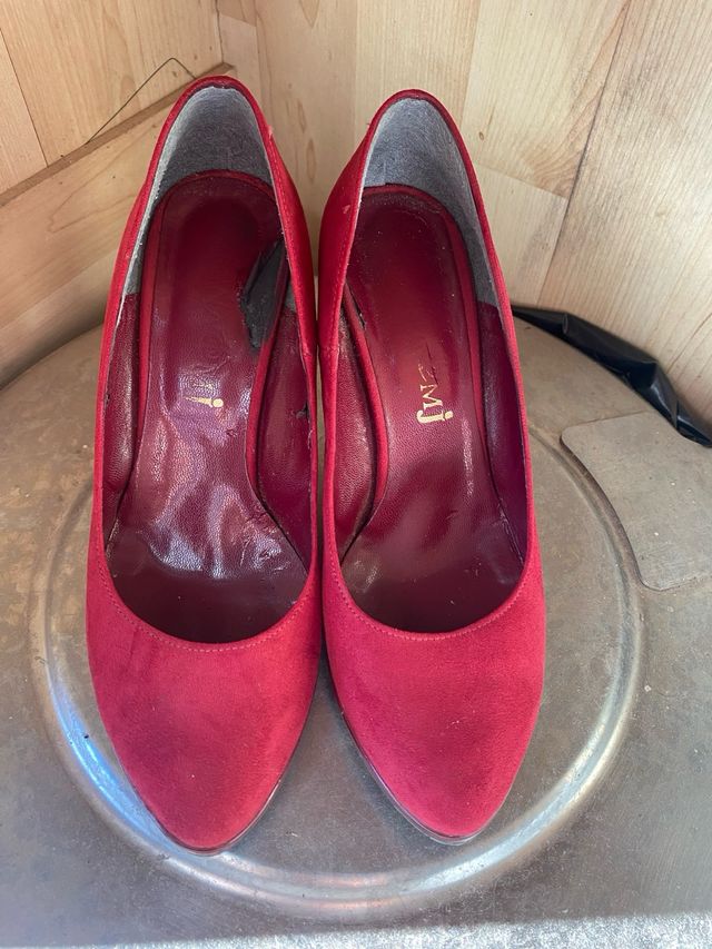 Scarpe con tacco rosse scamosciate