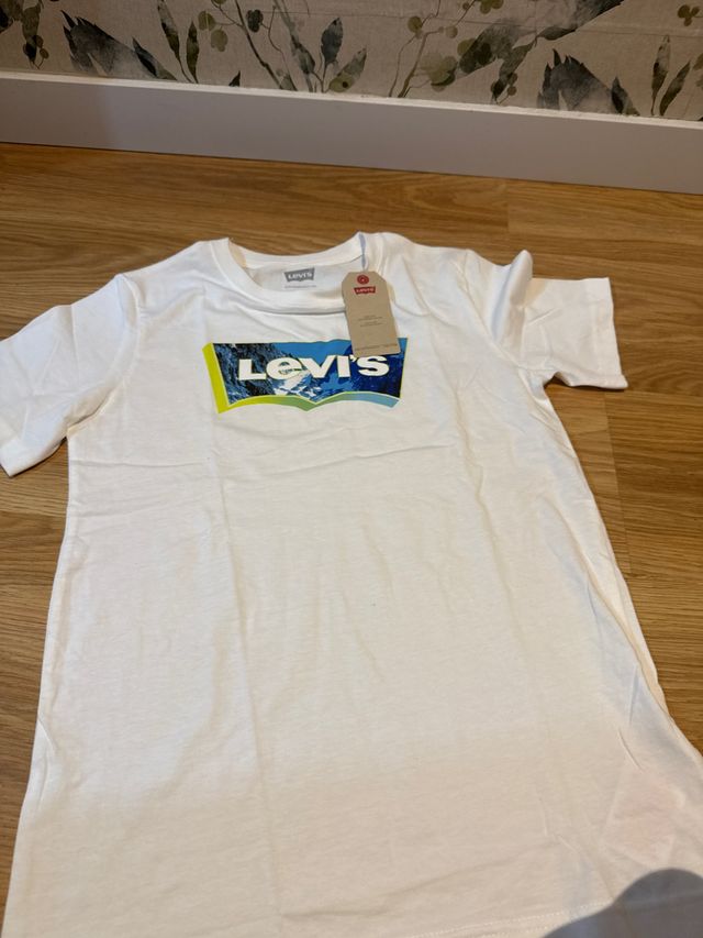 Camiseta Levi's Blanca Logo Montaña