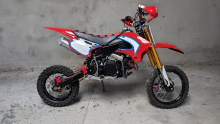 Pit bike Orión 140cc roja