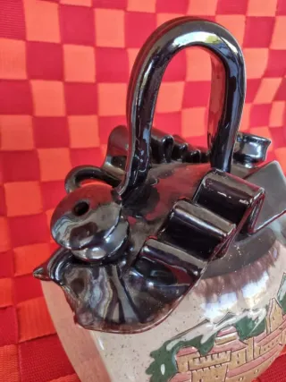 Jarrón/Botijo con motivos de Castellar de n'Hug.