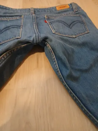Pantalón Levis tiro súper bajo Talla 36/38