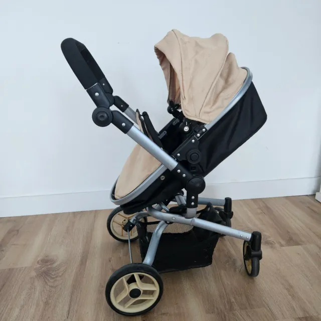 Carrito de muñecas Miyo