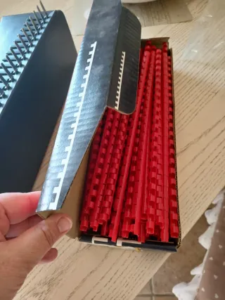 Rilegatrice Esselte CB 200 completa di scatola