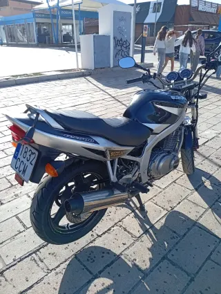 OFERTA POR 10 DIAS...Suzuki GS500. Año 2002