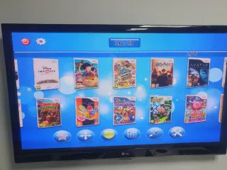 Nintendo Wii Blanca con 2 mandos y más de 50 juego