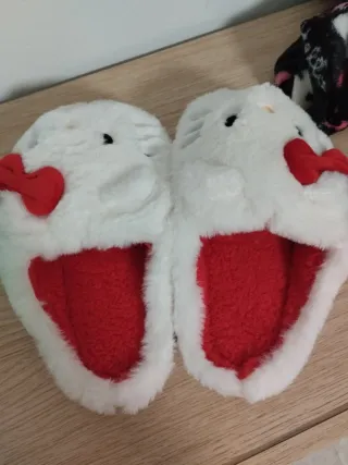 Zapatillas Hello Kitty Blancas y Rojas
