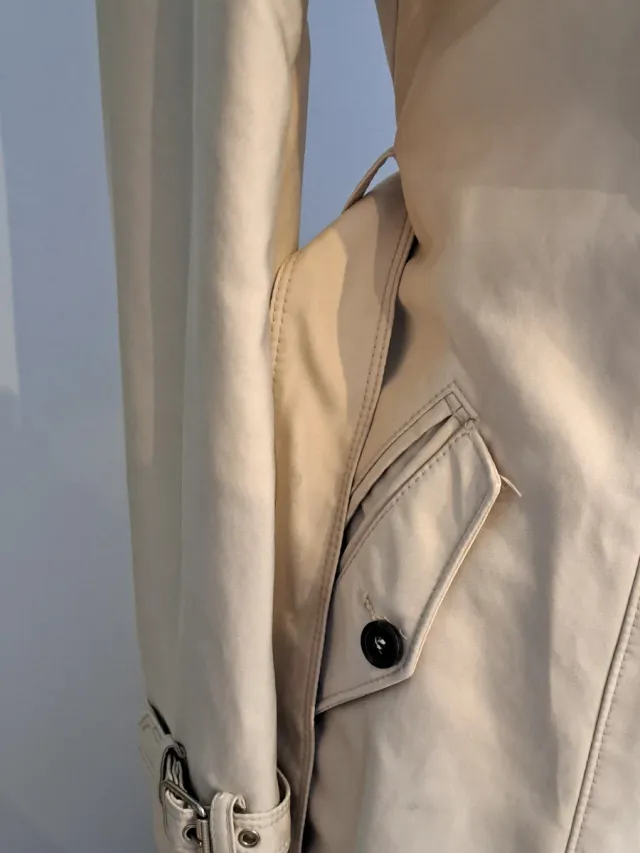 Gabardina beige mujer