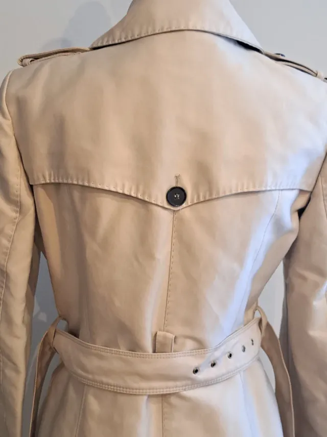 Gabardina beige mujer