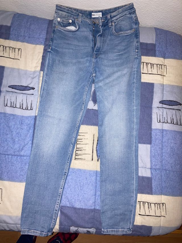 Pantalón vaquero Zara azul