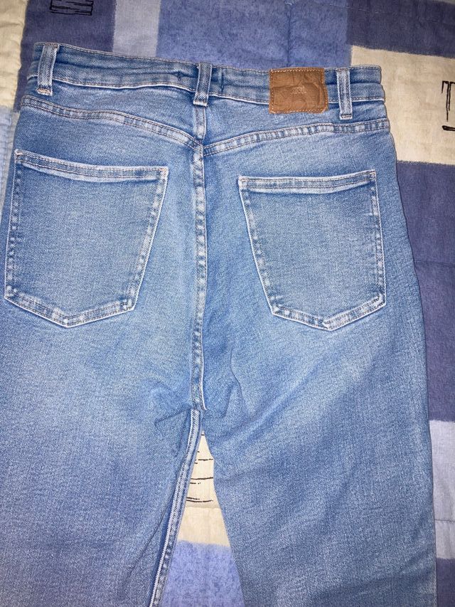 Pantalón vaquero Zara azul