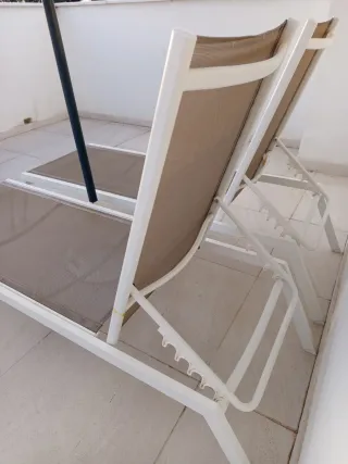 Tumbona regulable. 49€ cada una.