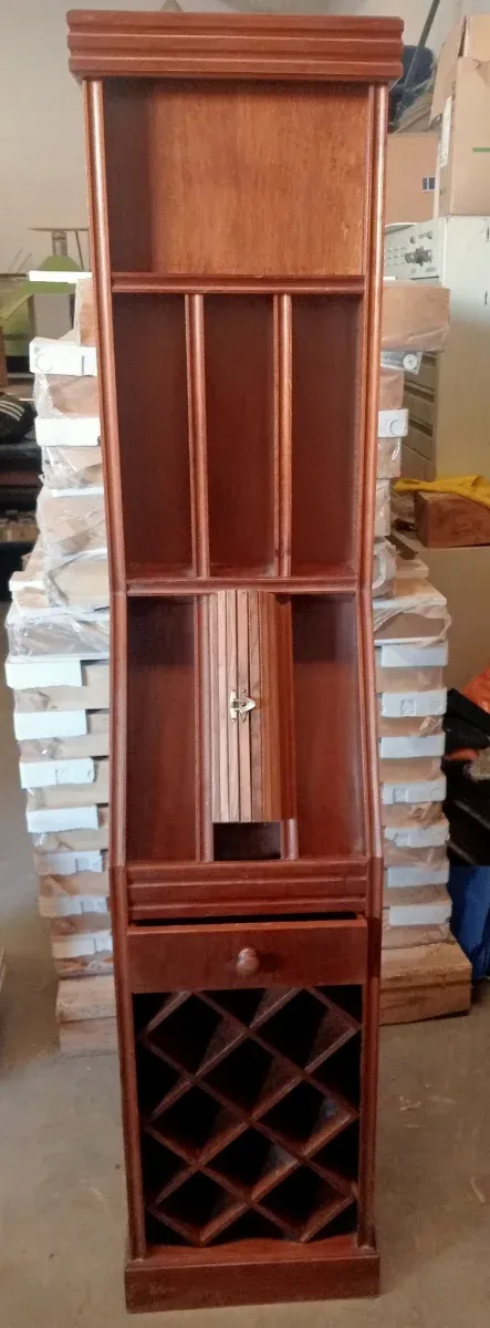 Mueble para vinos de madera
