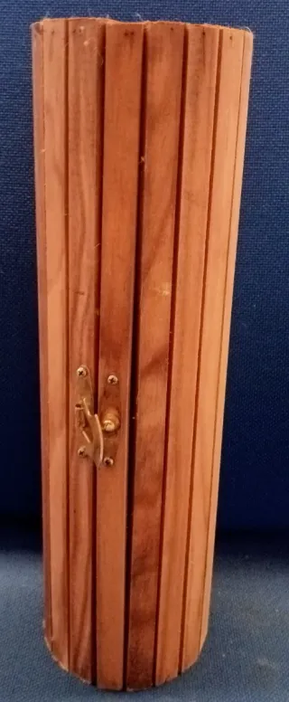 Mueble para vinos de madera