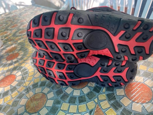 Mamboot unisex Riftland rossi neri