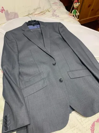 Traje de americana y pantalón gris