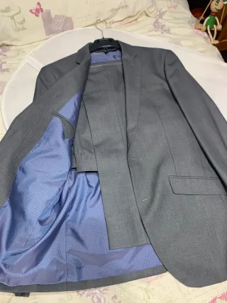 Traje de americana y pantalón gris