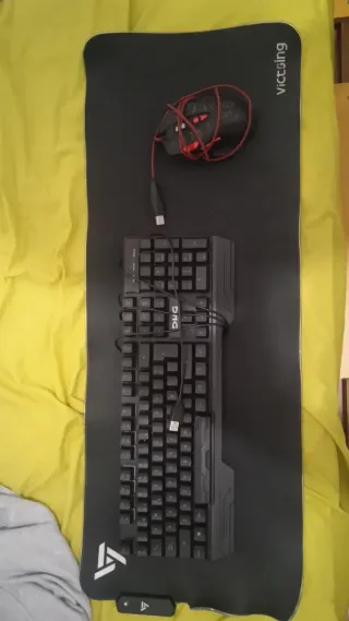 Pack Gaming Teclado + Ratón + Alfombrilla DHG