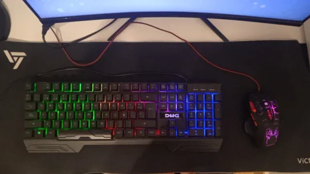 Pack Gaming Teclado + Ratón + Alfombrilla DHG