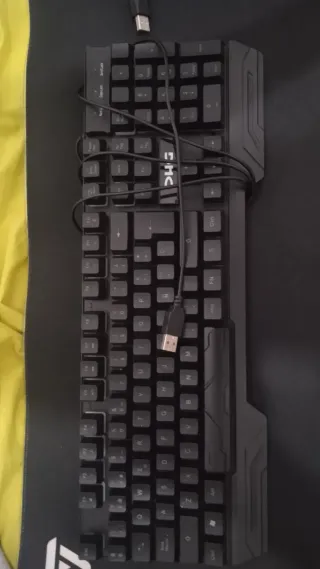 Pack Gaming Teclado + Ratón + Alfombrilla DHG