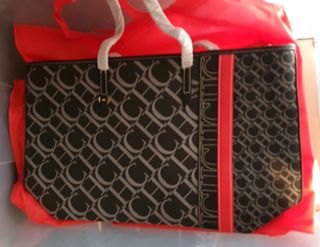 Bolso CH  Negro y Rojo.