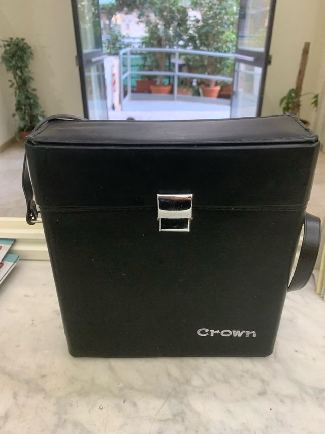 Custodia vintage Crown per cinepresa