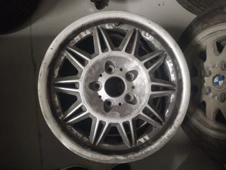 Réplica llanta bmw m3 syling 22