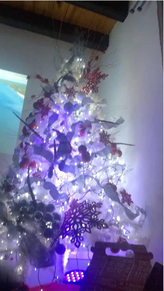 Árbol de Navidad Blanco Grande con Luces