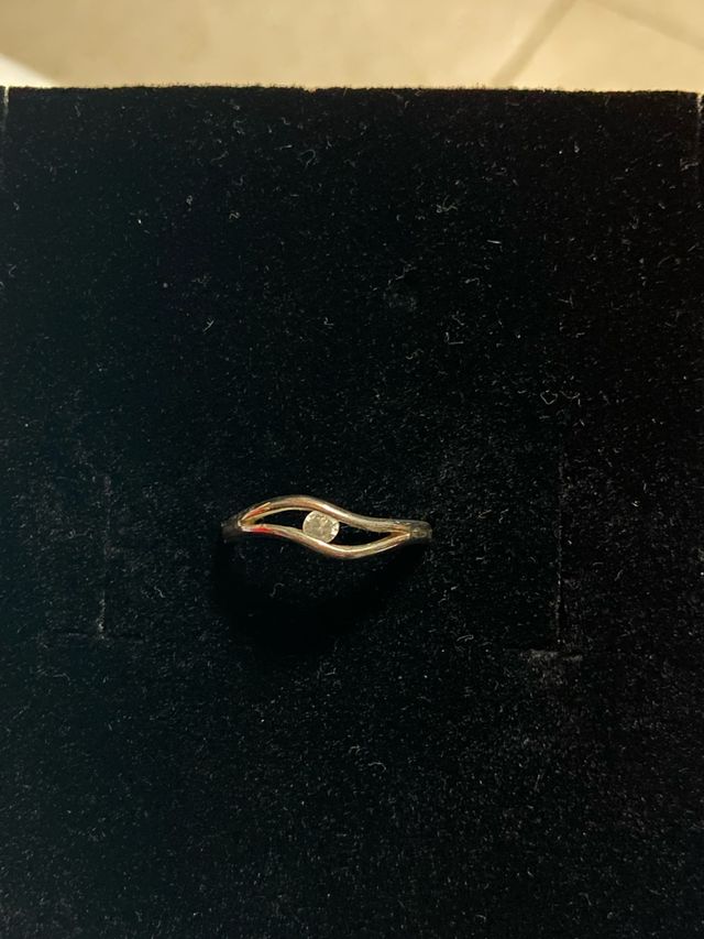Anello con pietra bianca argento misura unica