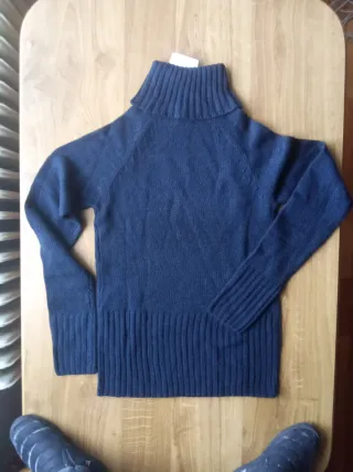 Jersey Inside cuello alto talla L nuevo con etique